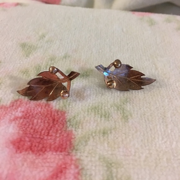VINTAGE STERLING LEAF EARRINGS - Picture 2 of 4